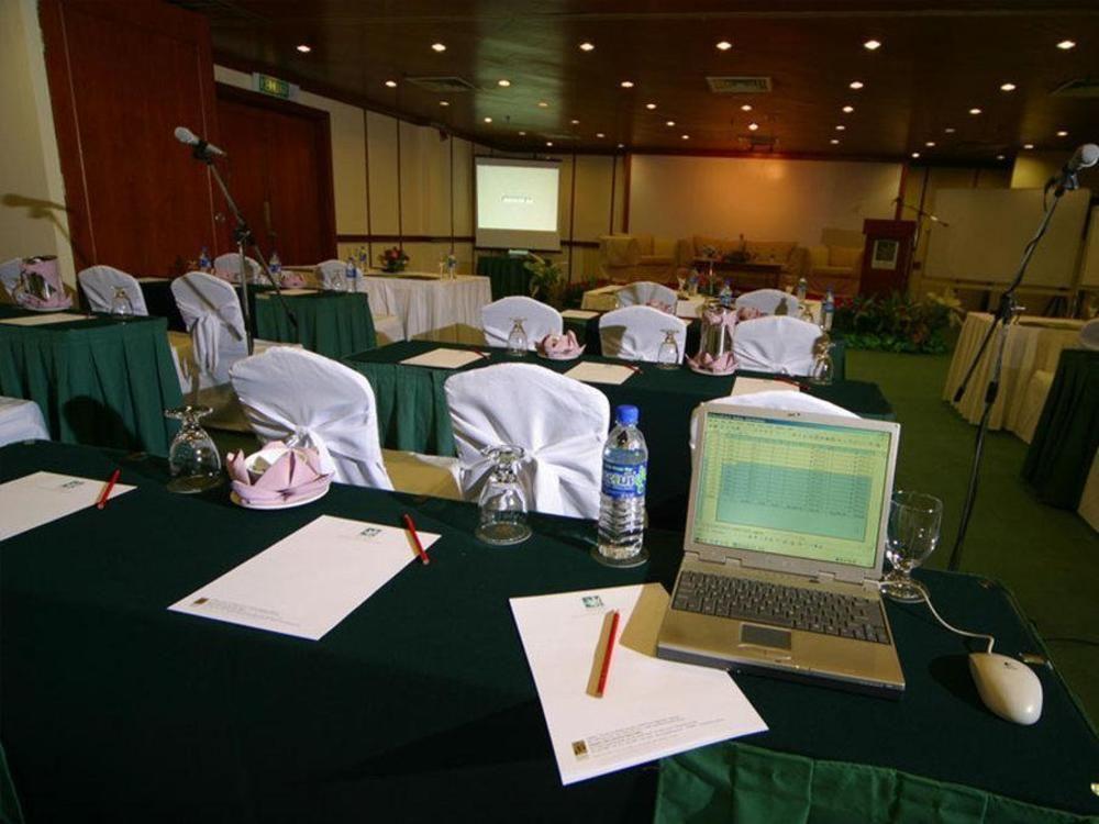 Sand & Sandals Desaru Beach Resort & Spa Facilități foto A conference room